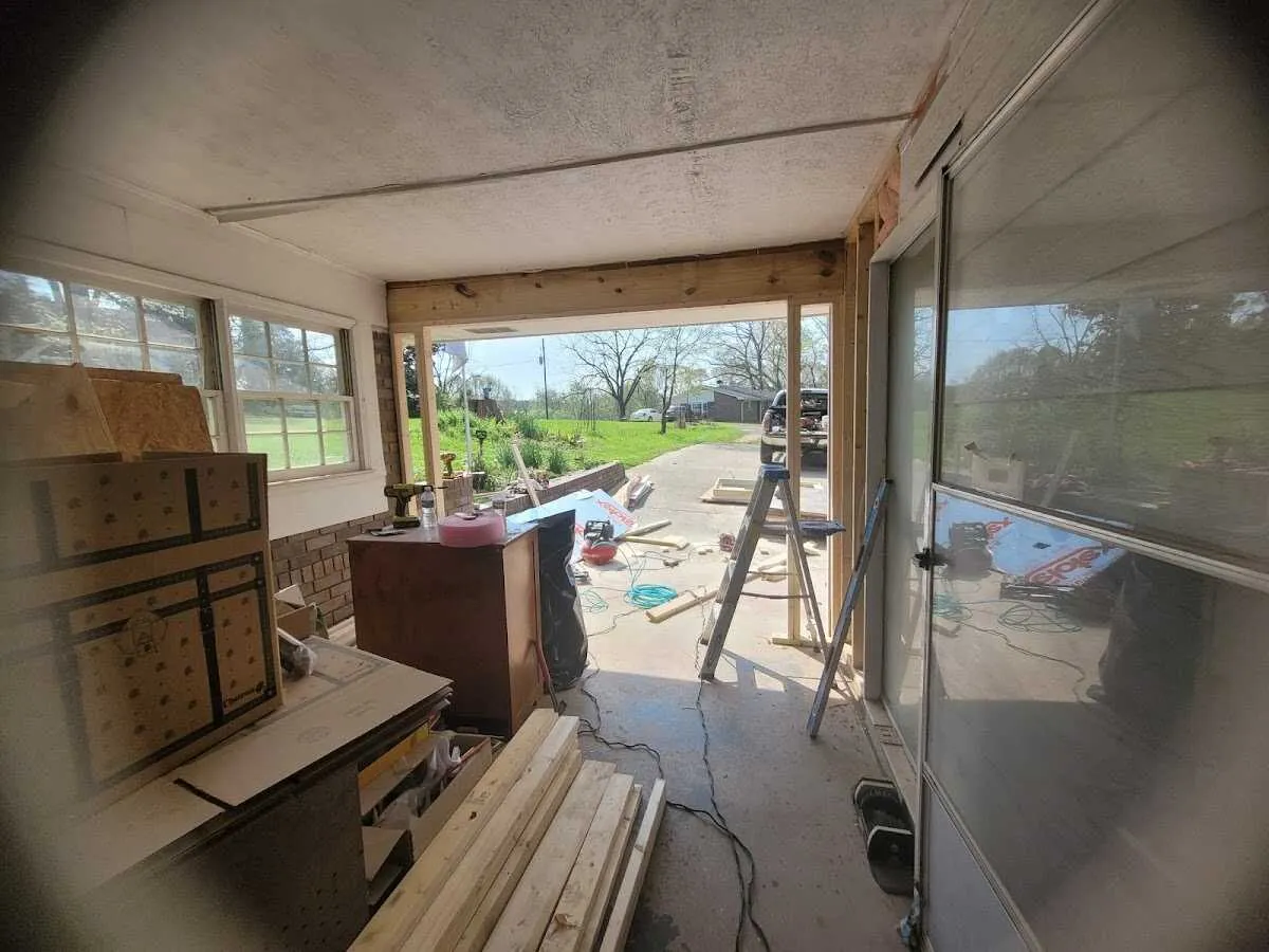 Air movers and dehumidifier for Drying & Dehumidification in Charlton